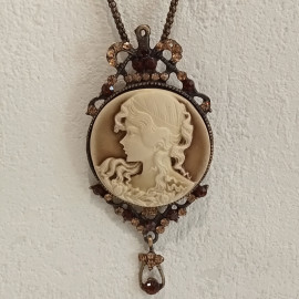 pendentif camée